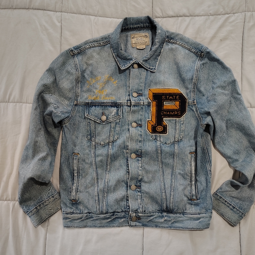 Polo by Ralph Lauren blue denim jacket. Tigre